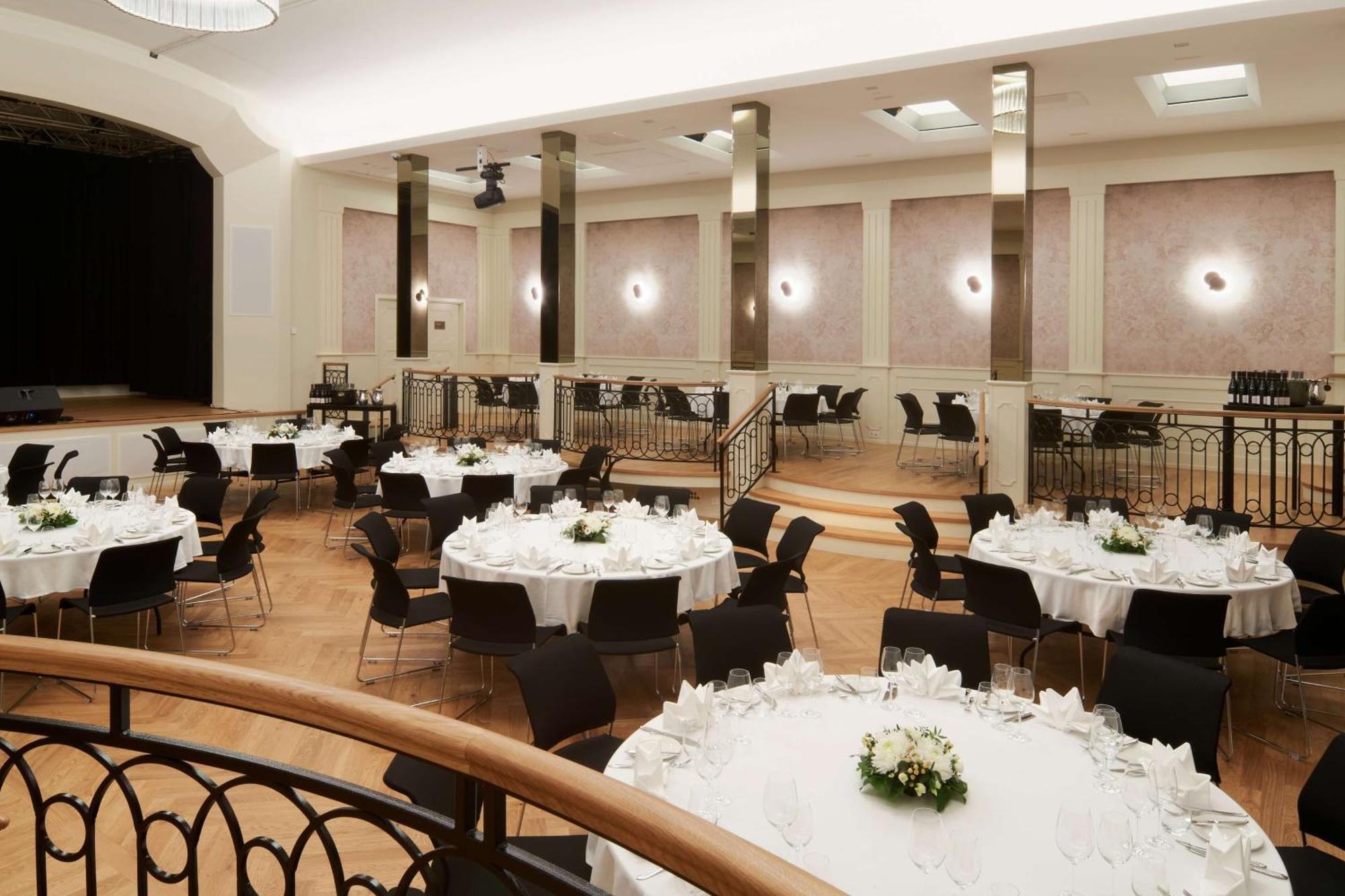 Iceland Parliament Hotel, Curio Collection By Hilton Reykjavik Bagian luar foto
