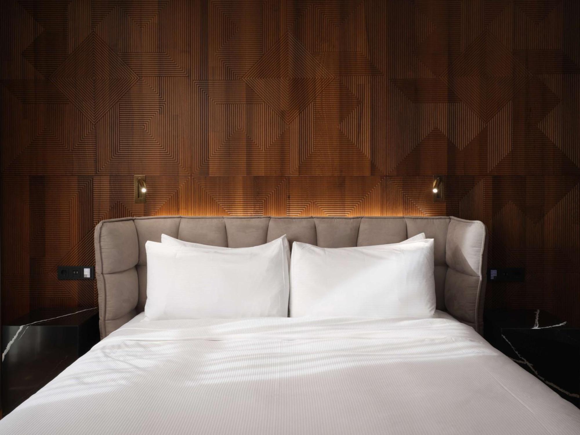 Iceland Parliament Hotel, Curio Collection By Hilton Reykjavik Bagian luar foto