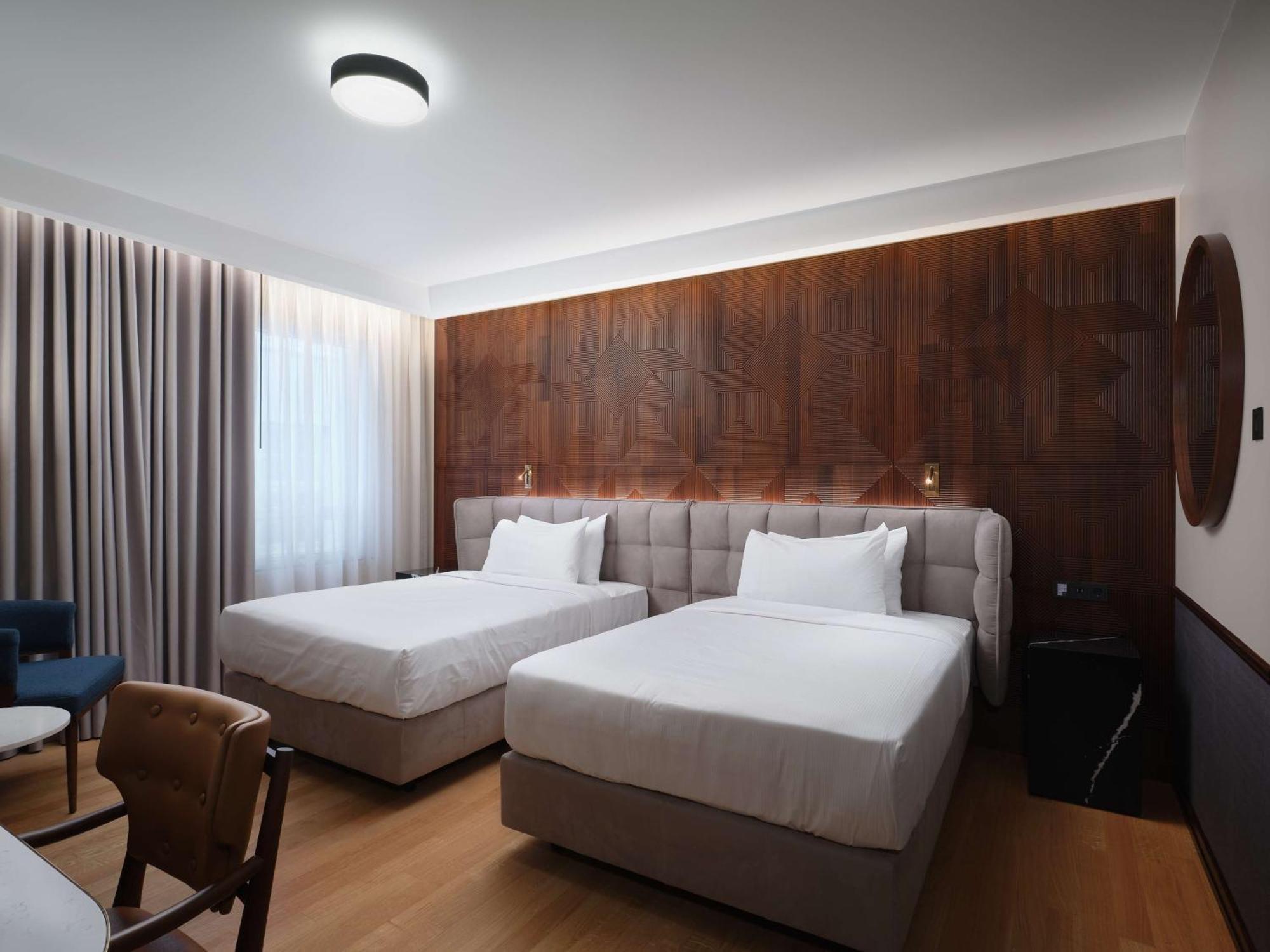 Iceland Parliament Hotel, Curio Collection By Hilton Reykjavik Bagian luar foto