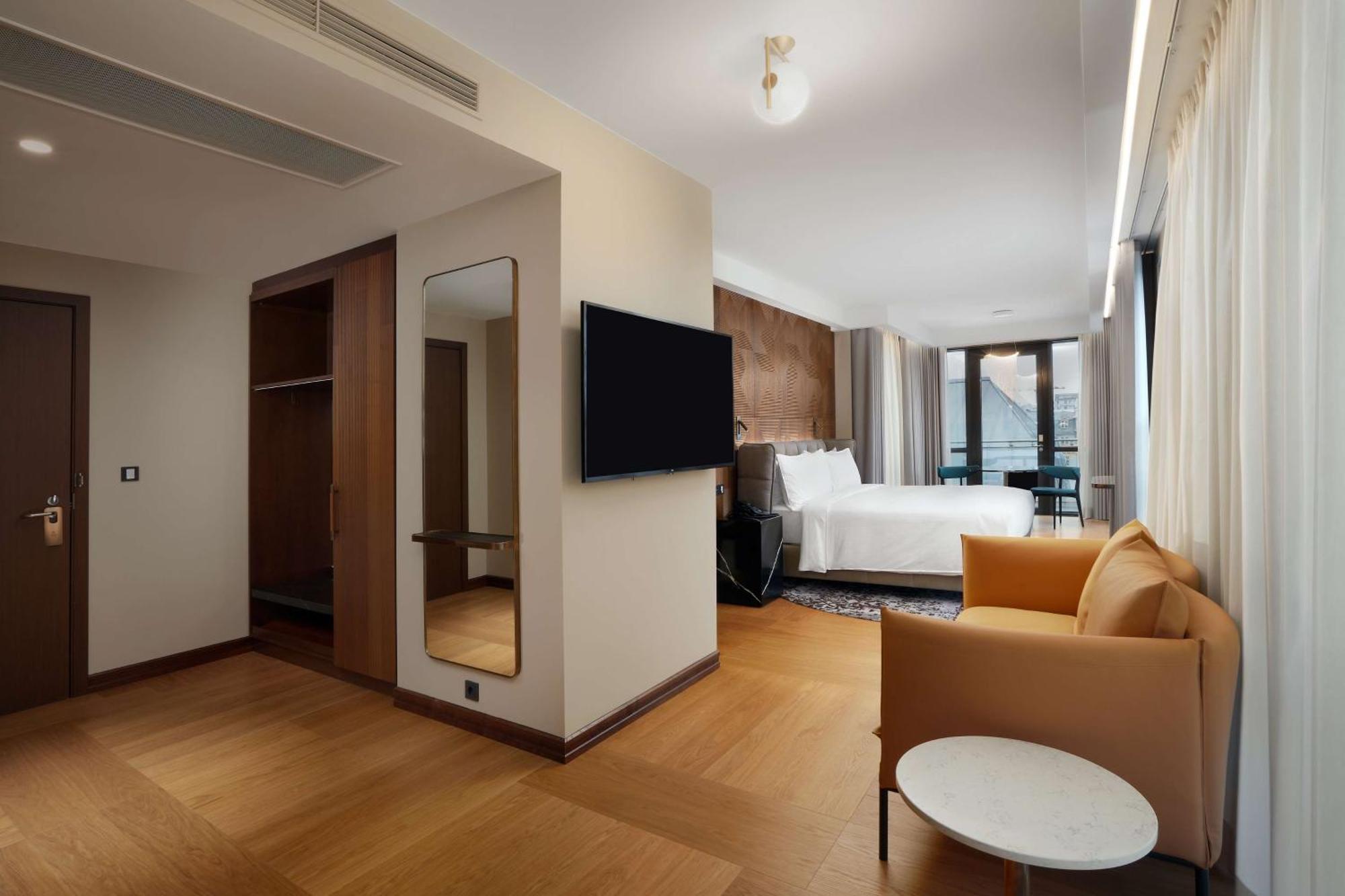 Iceland Parliament Hotel, Curio Collection By Hilton Reykjavik Bagian luar foto