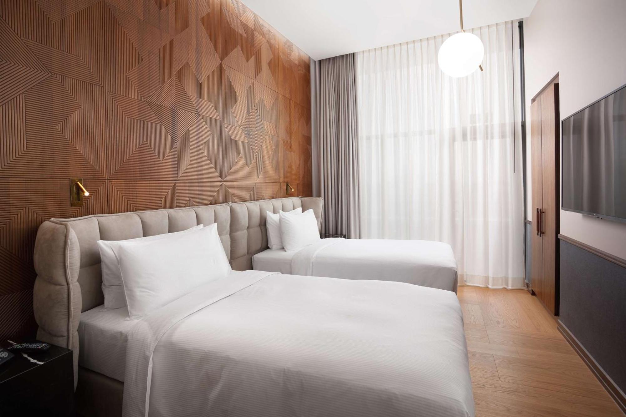 Iceland Parliament Hotel, Curio Collection By Hilton Reykjavik Bagian luar foto