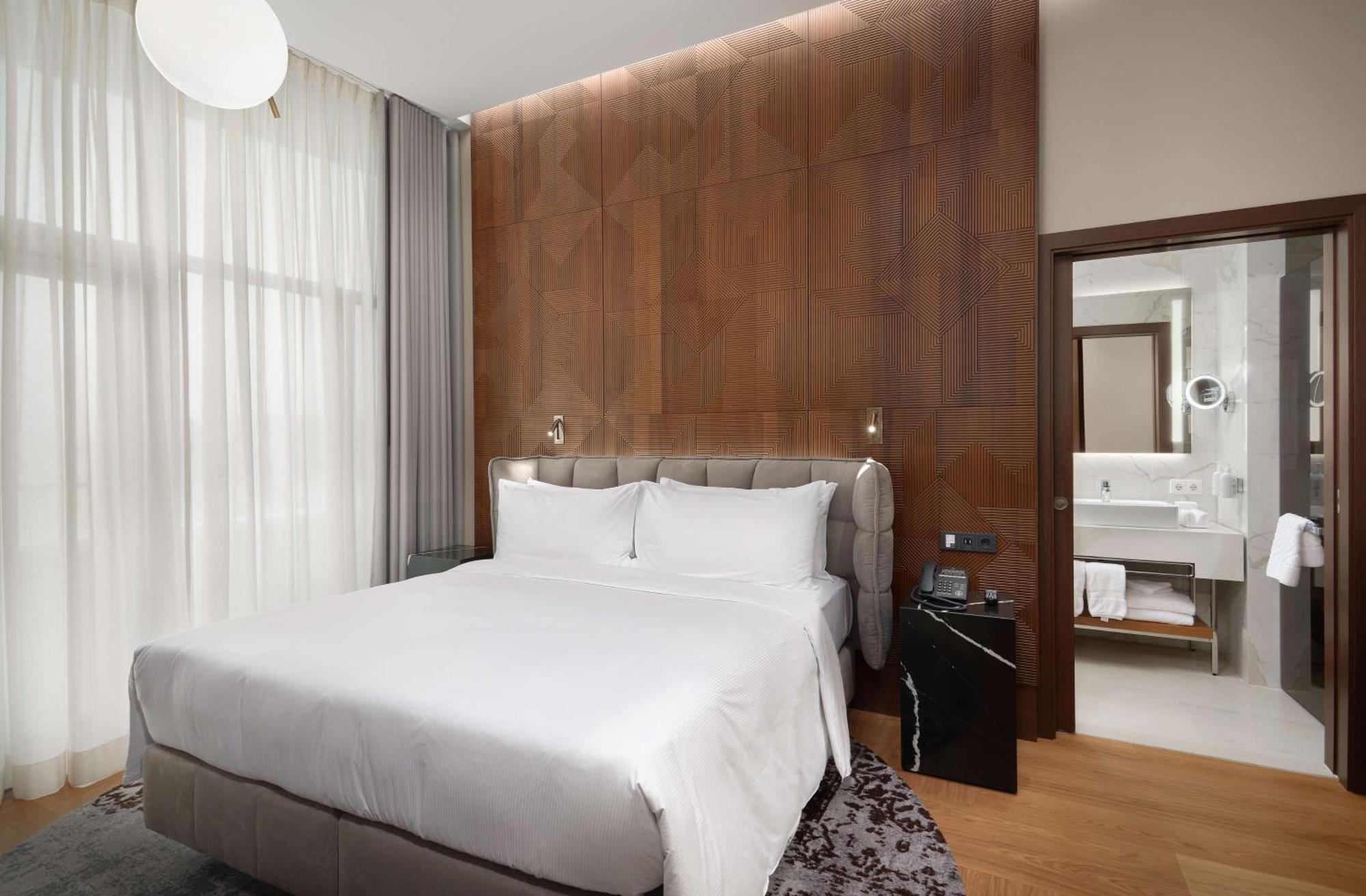 Iceland Parliament Hotel, Curio Collection By Hilton Reykjavik Bagian luar foto