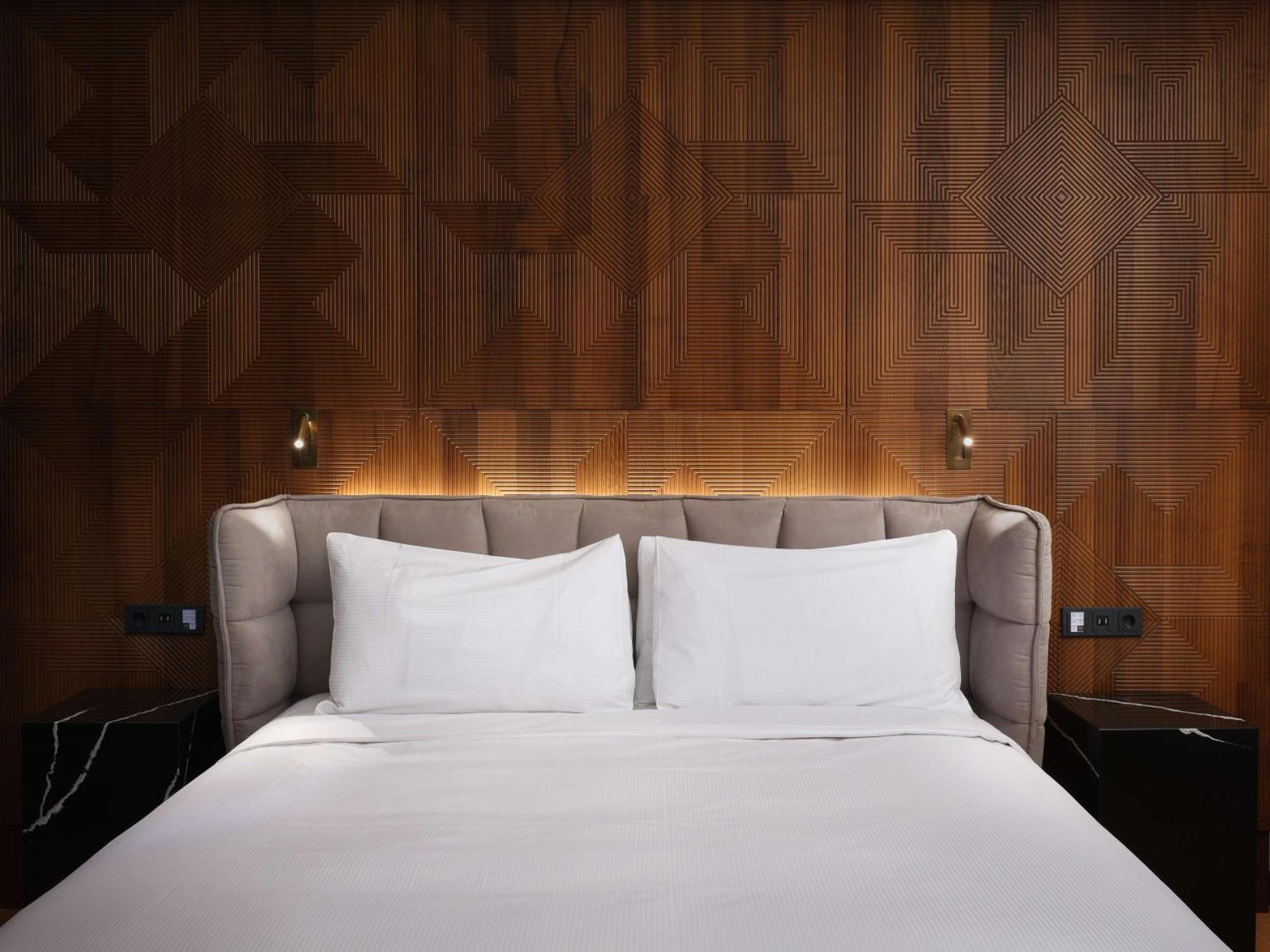Iceland Parliament Hotel, Curio Collection By Hilton Reykjavik Bagian luar foto