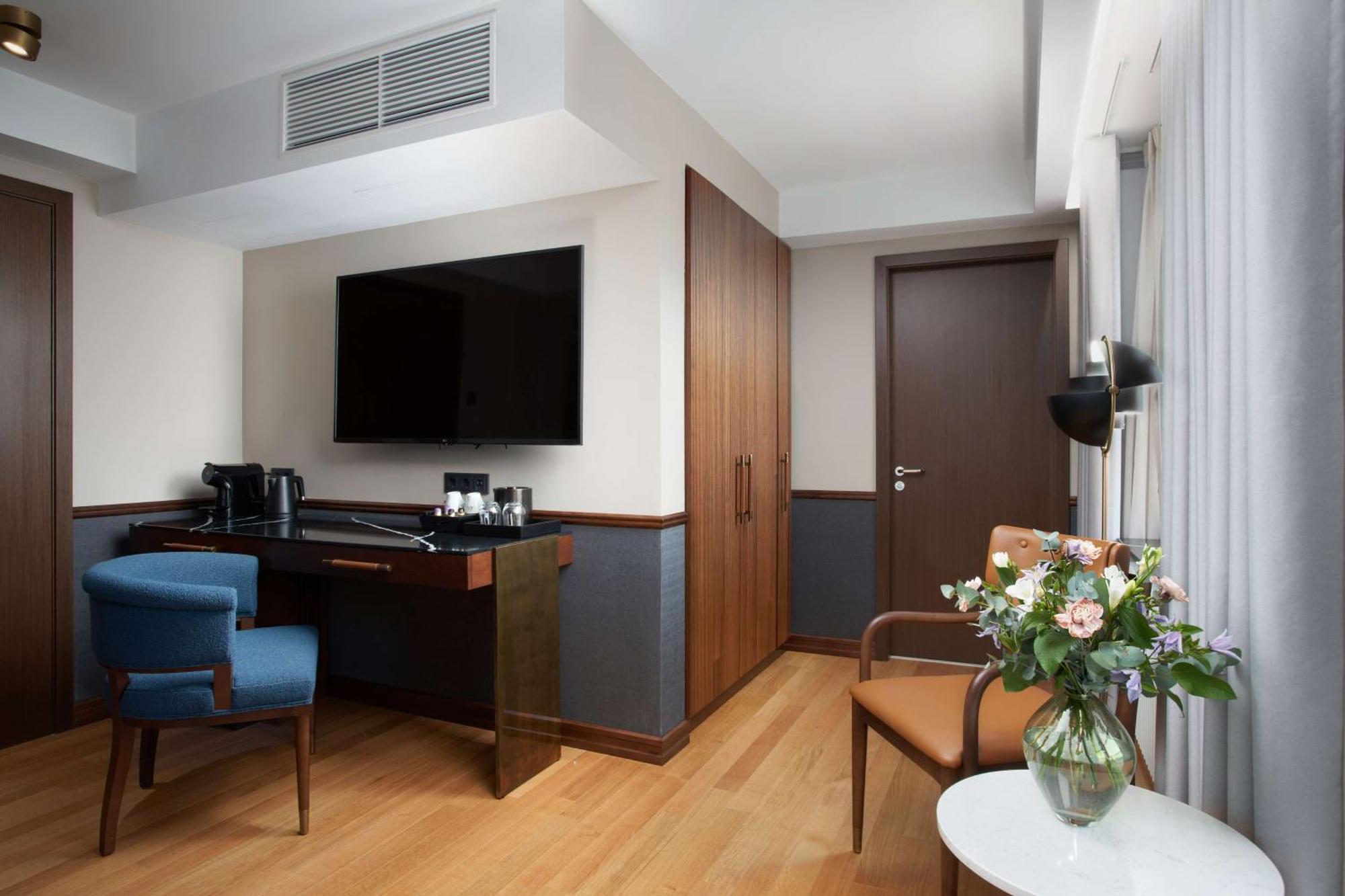 Iceland Parliament Hotel, Curio Collection By Hilton Reykjavik Bagian luar foto